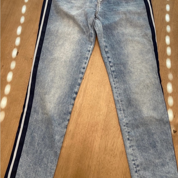 NWT MAVI denim Ava boyfriend Jean light indigo stripe - Picture 8 of 10